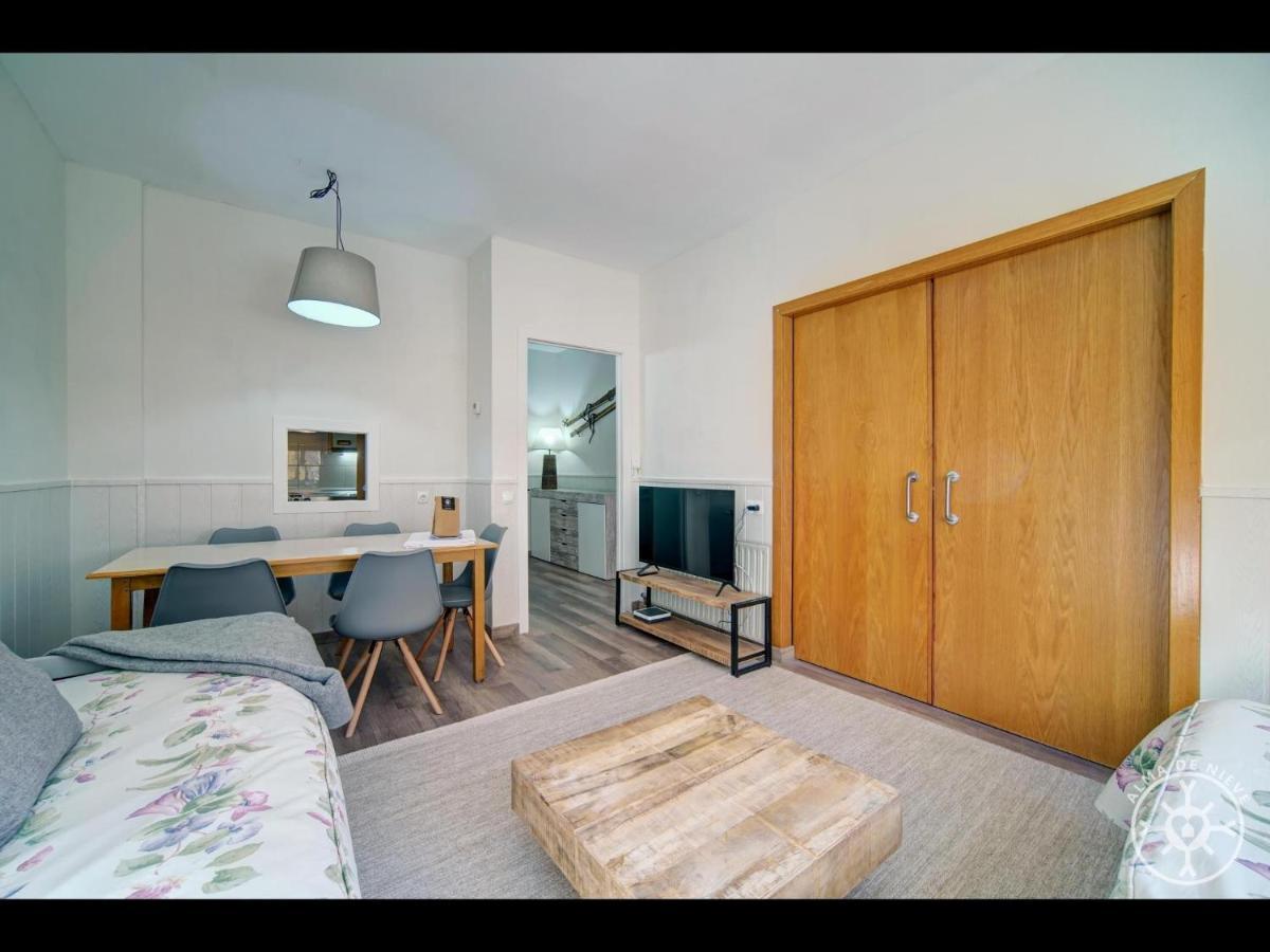 Apartamento Maladeta De Alma De Nieve Baqueira Beret Exterior foto