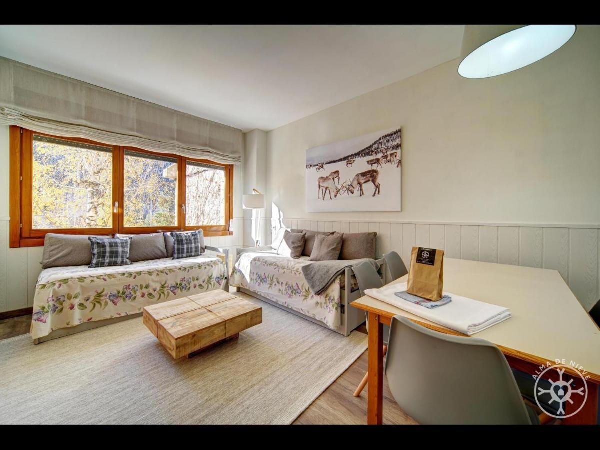 Apartamento Maladeta De Alma De Nieve Baqueira Beret Exterior foto