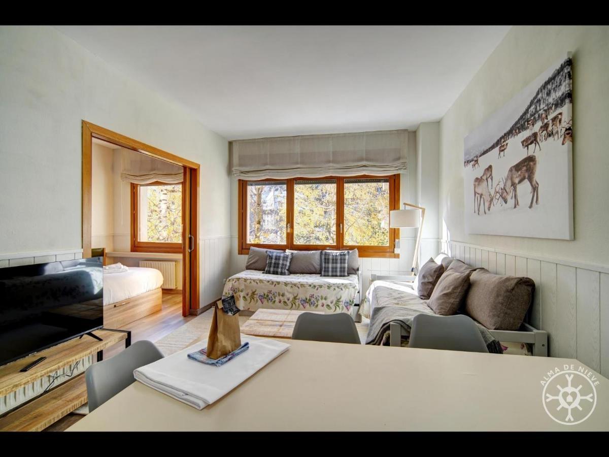 Apartamento Maladeta De Alma De Nieve Baqueira Beret Exterior foto