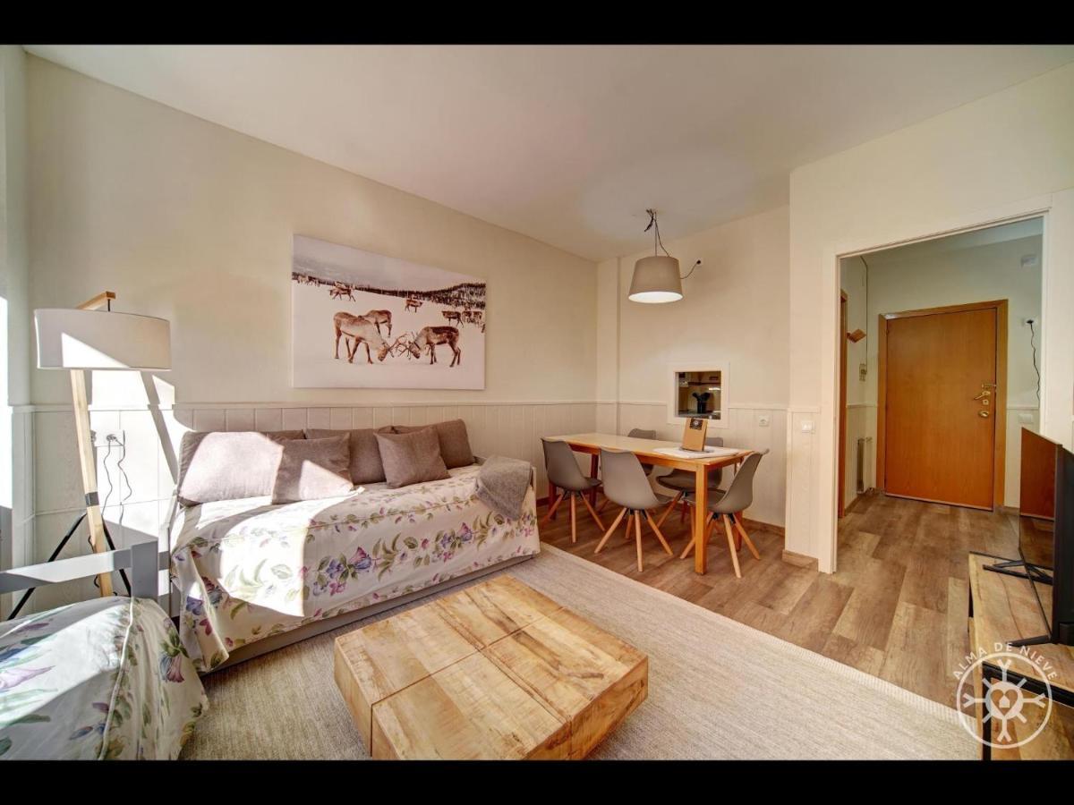Apartamento Maladeta De Alma De Nieve Baqueira Beret Exterior foto