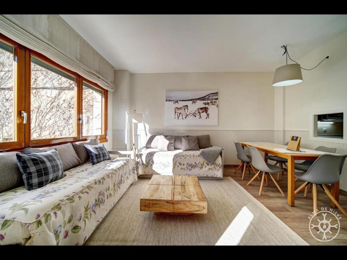 Apartamento Maladeta De Alma De Nieve Baqueira Beret Exterior foto