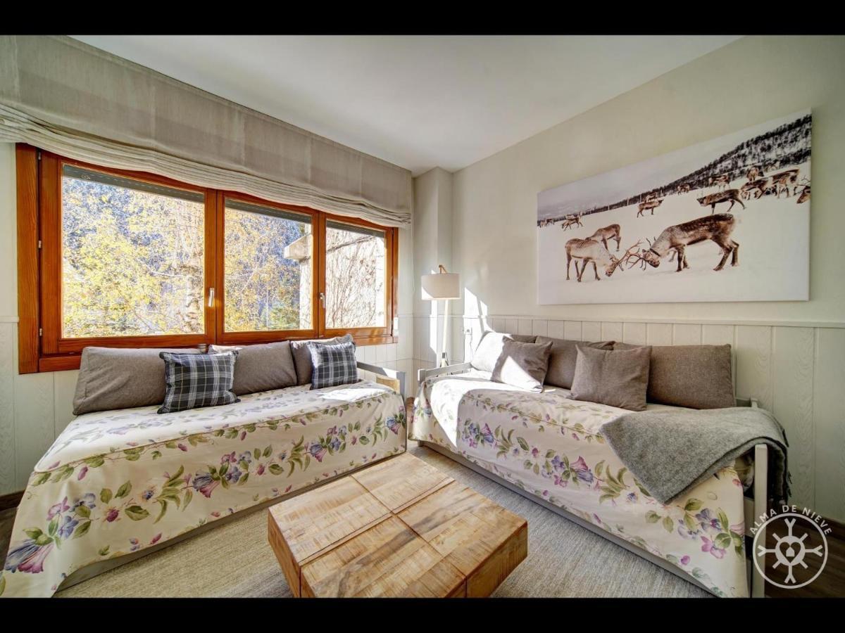 Apartamento Maladeta De Alma De Nieve Baqueira Beret Exterior foto