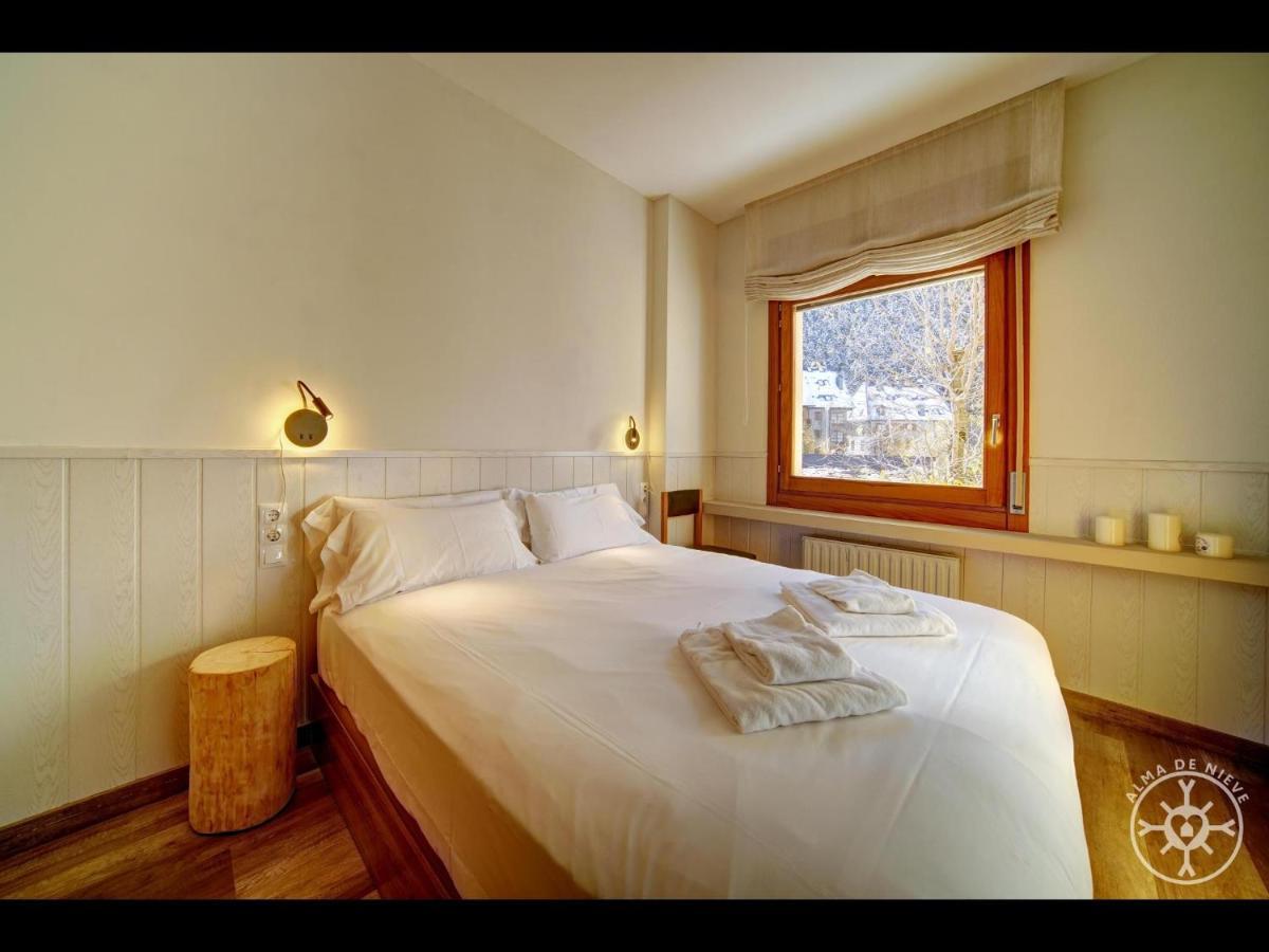 Apartamento Maladeta De Alma De Nieve Baqueira Beret Exterior foto
